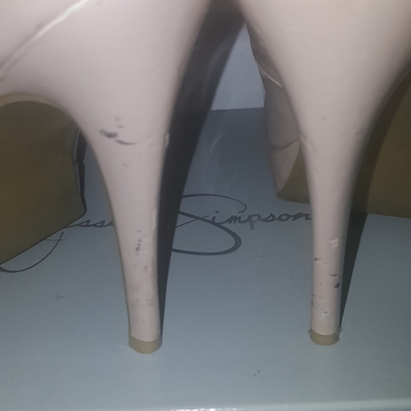 7 1/2 Blush/Nude Heels - Picture 3 of 4